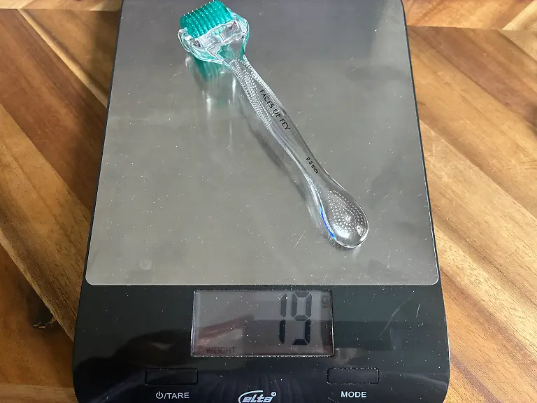 Dermaroller Faces of Fey Gewicht